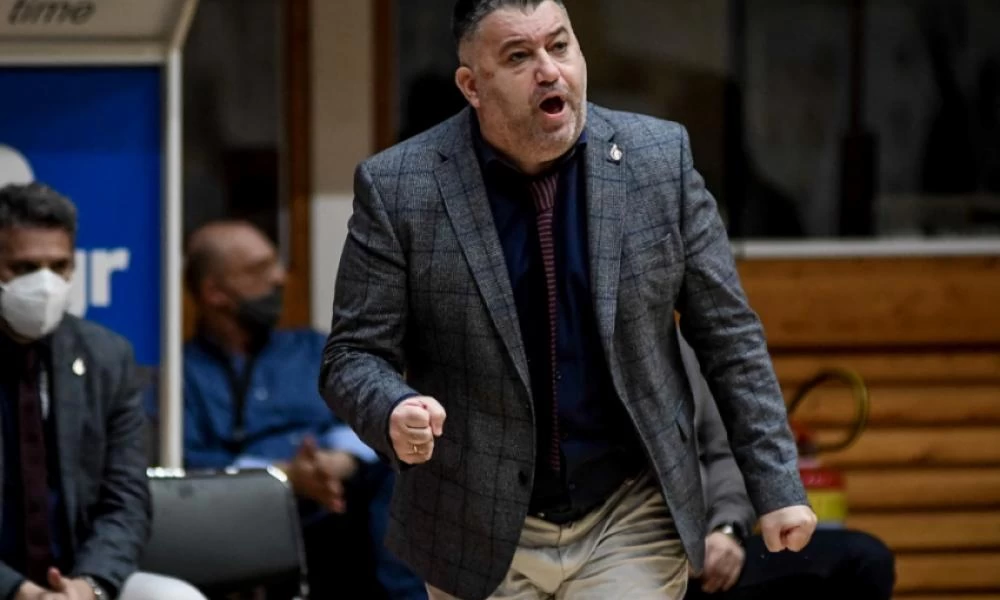 Προμηθέας: Απίστευτο ξέσπασμα και... μπινελίκια του Μάκη Γιατρά